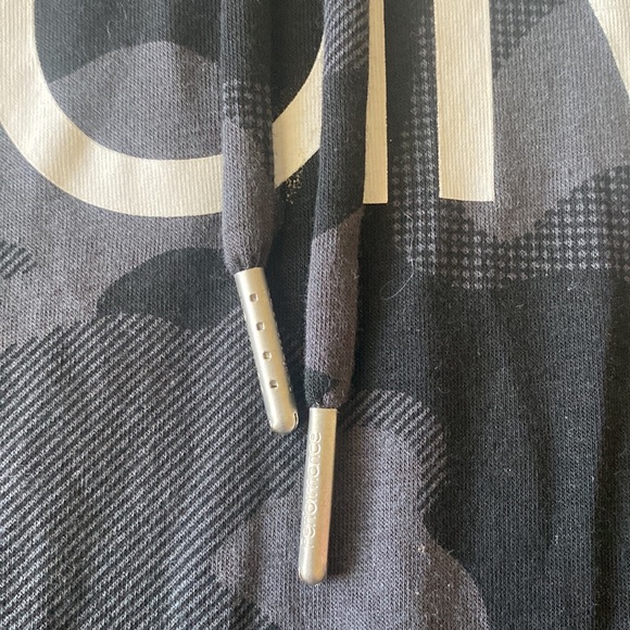 Calvin Klein athletic hooded long sleeve - Picture 5 of 7